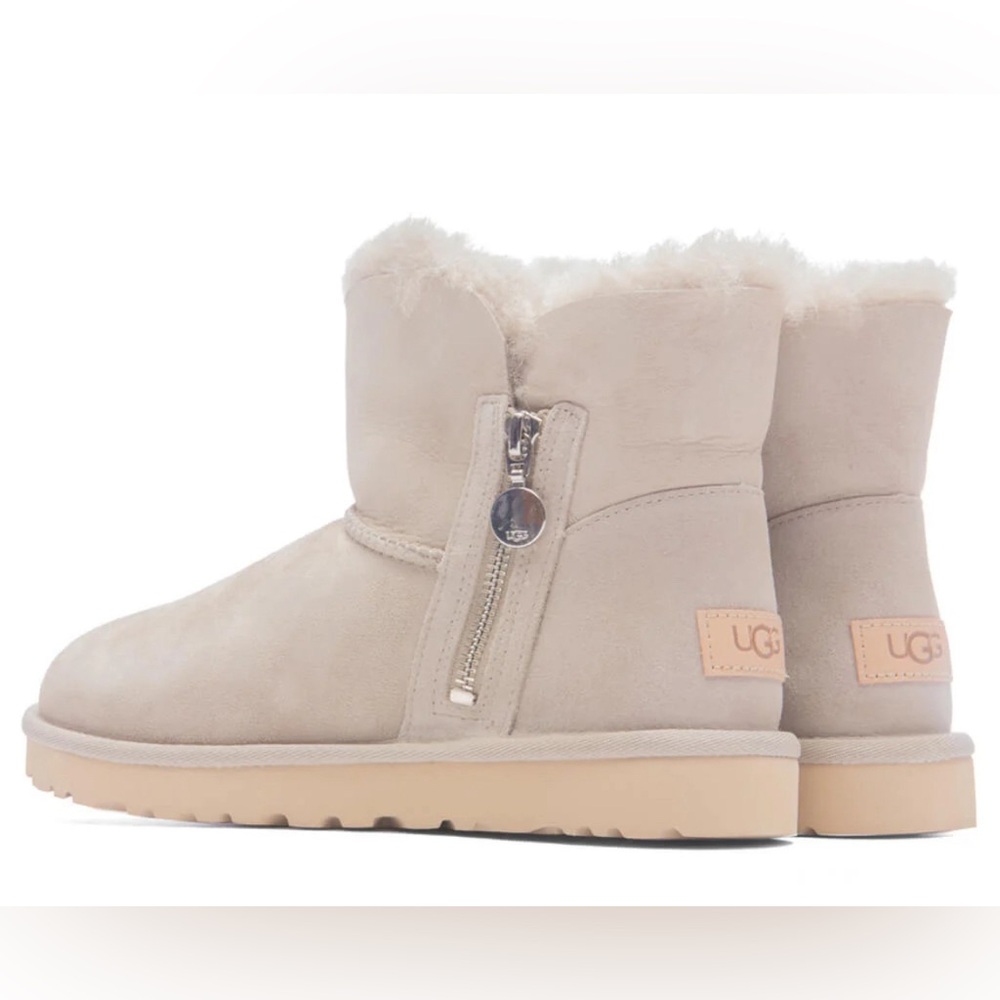 WOMEN'S BAILEY ZIP MINI BOOT - color: goat